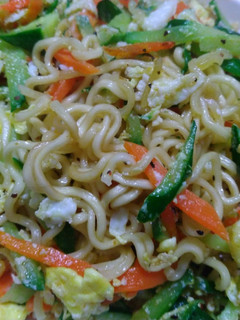 青菜炒泡麵 的食譜成品照片