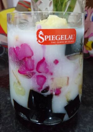 Hình của món Chè sương sa hạt lựu.