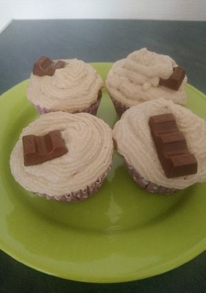Une photo de Cupcakes à la Ganache Au Kinder