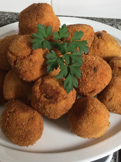 Una foto de Croquetones de arroz