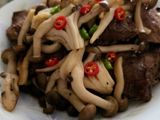 柳松菇炒滷牛腱