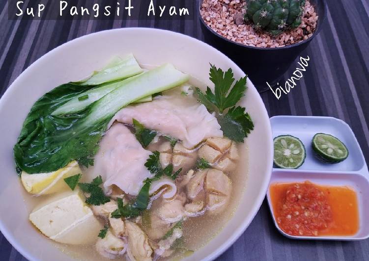 Sup Pangsit Ayam