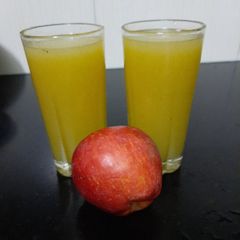 A picture of Apple juice.