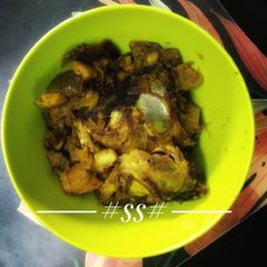 A picture of "Mixed vegetables with Hilsa fish head" #Cookpad.
