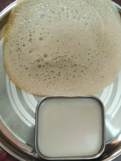 ஆப்பம் தேங்காய்ப்பால் செய்முறை முக்கிய புகைப்படம்