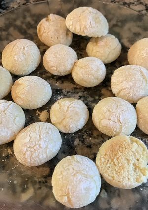 Una foto de Galletitas craqueladas deliciosas🌼🍪