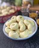الغريبه