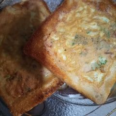 A picture of Crispy omelette toast.