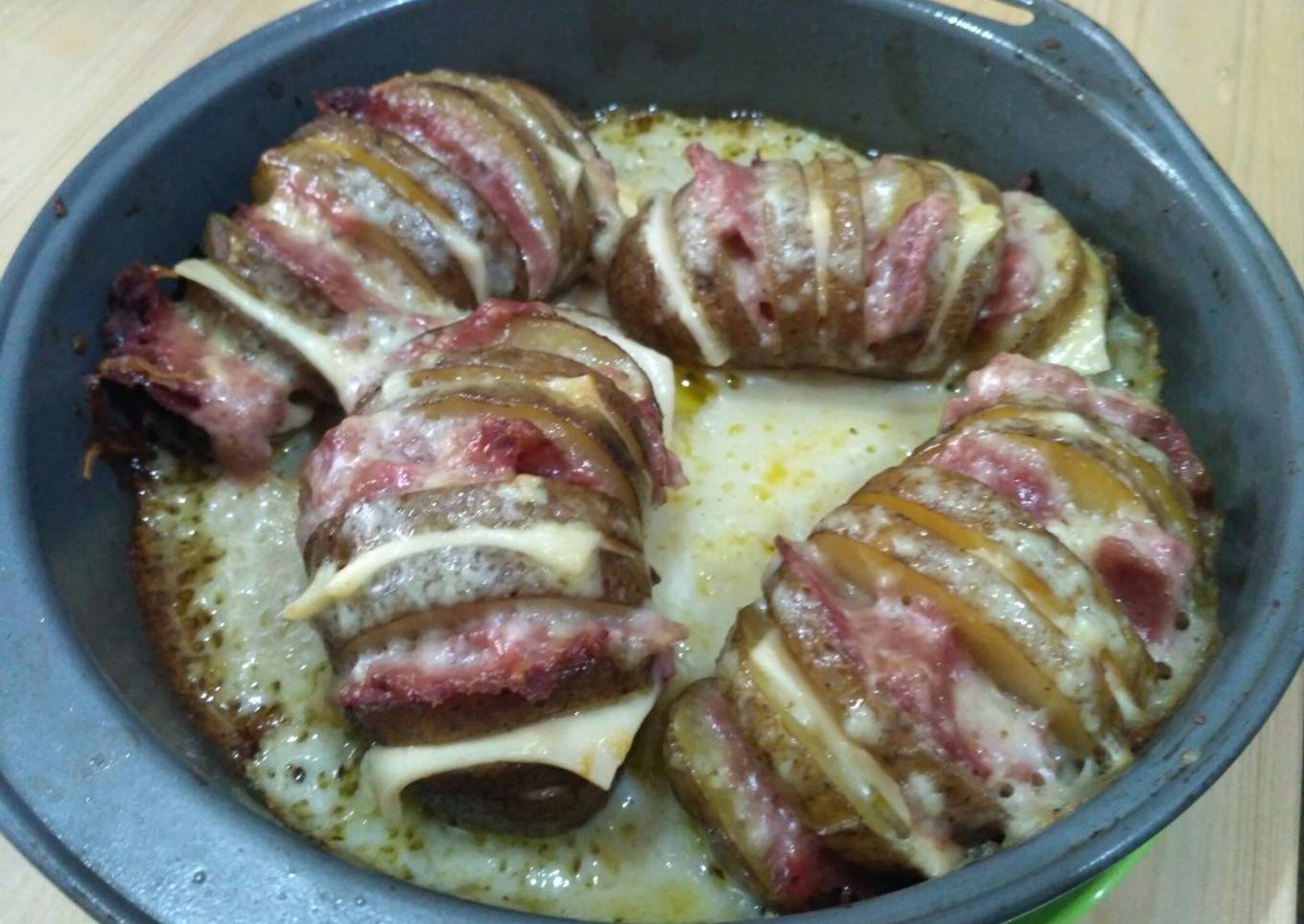 Kentang panggang saus bechamel