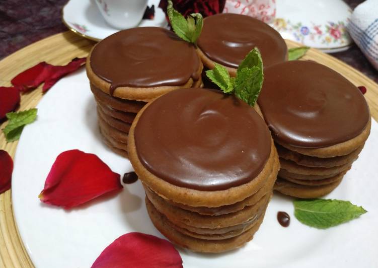 Tarta de la abuela de crema de café y leche merengada