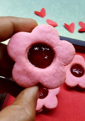 A picture of Strawberry custard cookies (Pink Beauty).