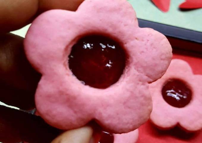 Recipe of Perfect Strawberry custard cookies (Pink Beauty)