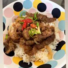 A picture of Gyudon beef - Yoshinoya wannabe.