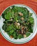 Ensalada de espinaca con quinoa y jitomate deshidratado