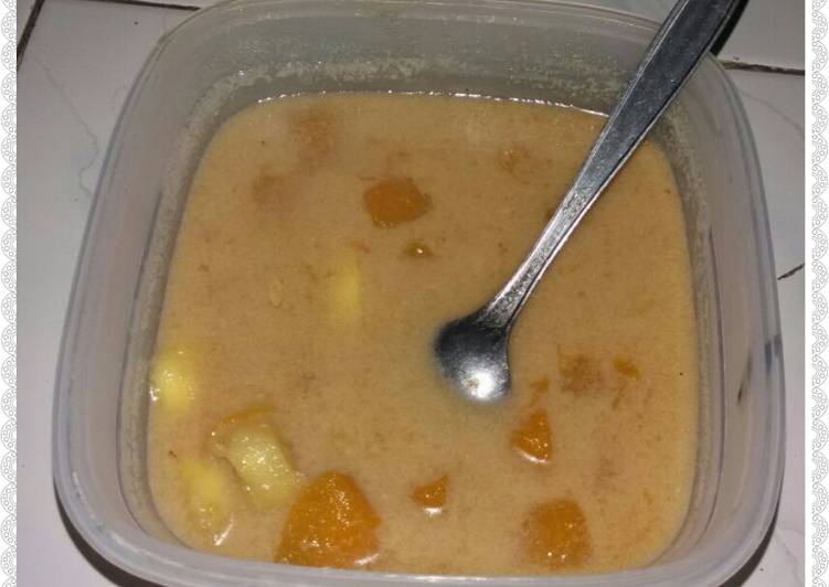 Kolak labu kuning dan pisang raja