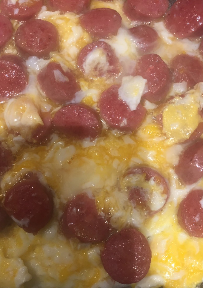 Una foto de Huevos con salchichaComida express