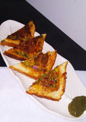 A picture of Vegetables Stuff Bread Sandwich.