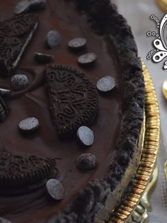 Una foto de Tarta de Oreo y Chocolate fácil (sin horno)