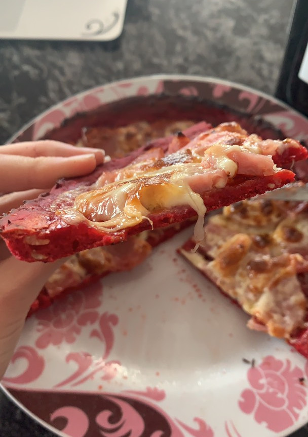 Una foto de Pizza de remolacha sin TACC