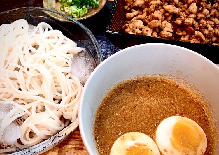 Recipe of Award-winning Cold noodle with Spicy sesame dipping sauce