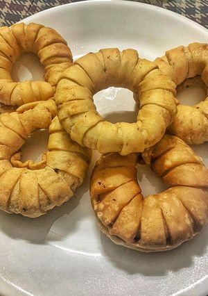 A picture of Designer Ring Samosas.