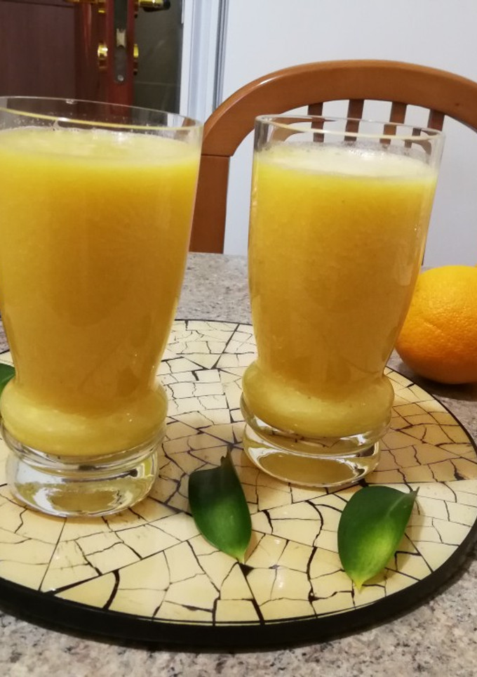 Una foto de Batido de naranja con plátano