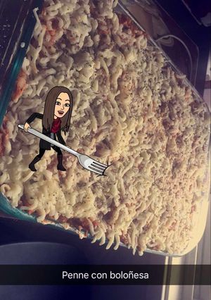 Una foto de Penne con boloñesa de pollo