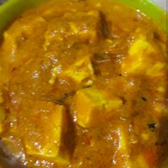 A picture of Shahi paneer.