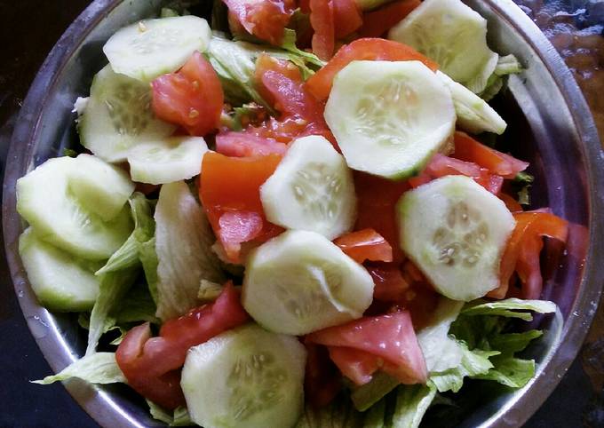 Ensalada De Lechuga Tomate Y Pepino Receta De Falaise Cookpad 6536