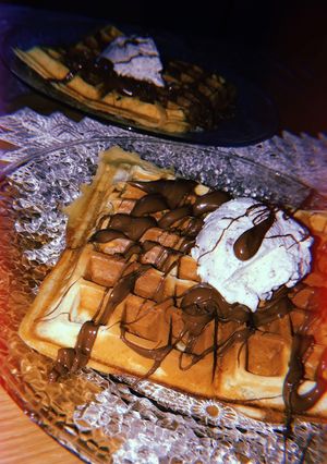 A picture of Belgian waffle😋.