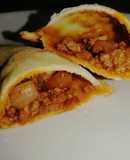 Empanadas rellenas de carne estofada