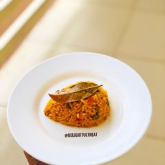 A picture of Jollof rice.