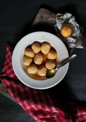 গুড়ের রসগোল্লা(gurer rasgulla recipe in Bengali) রেসিপির প্রধান ছবি