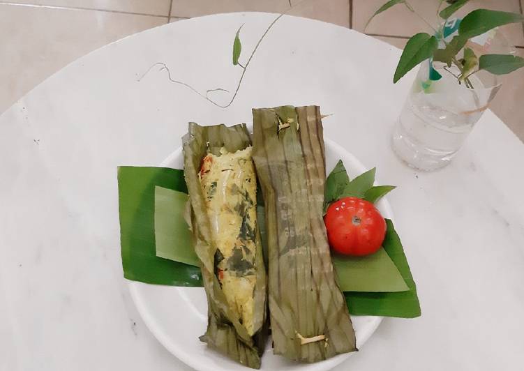Pepes Ikan Teri Basah