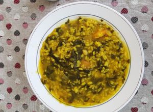 Foto principal de Arròs en bledes (fesols i napicol) Arroz con acelgas