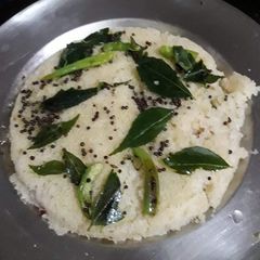 A picture of Idli.