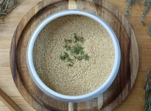 Une photo de ''Parmesan'' végétal cajou chapelure de pain levure maltée (sans fromage)