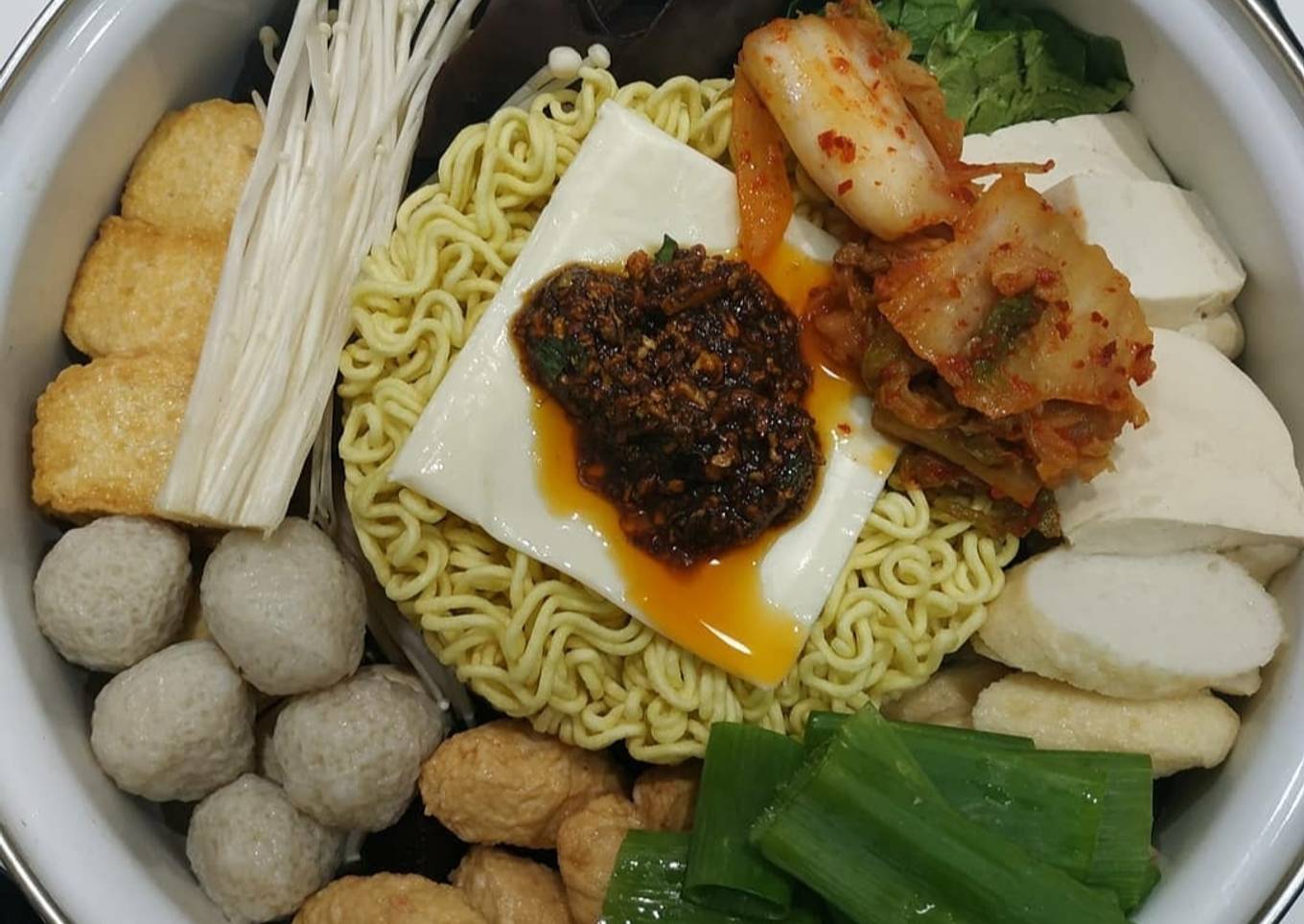 Budae Jjigae / Korean Army Stew