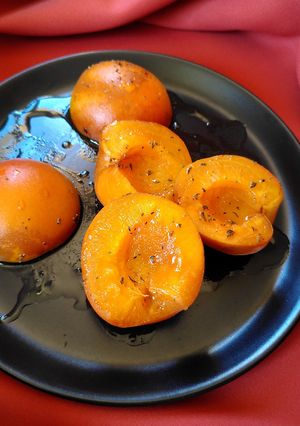 Une photo de Abricots au thym et miel