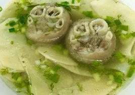 Canh măng giò heo