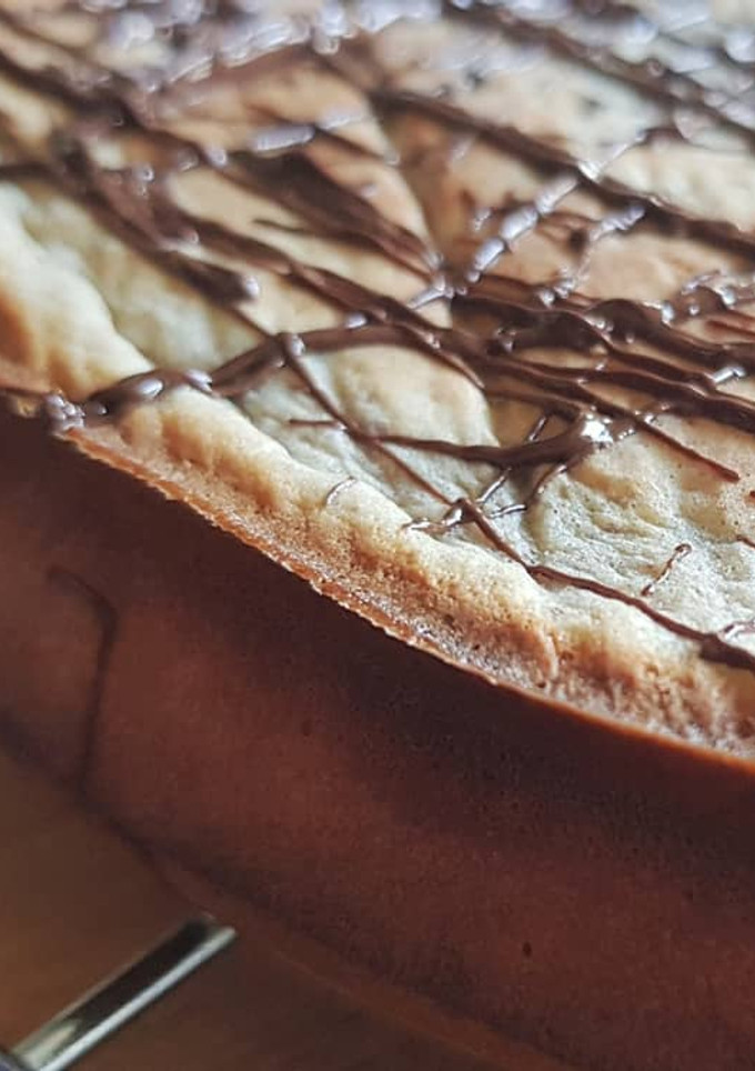 Una foto de Bizcocho  saludable de almendra y chocolate (Solo 4 ingredientes)