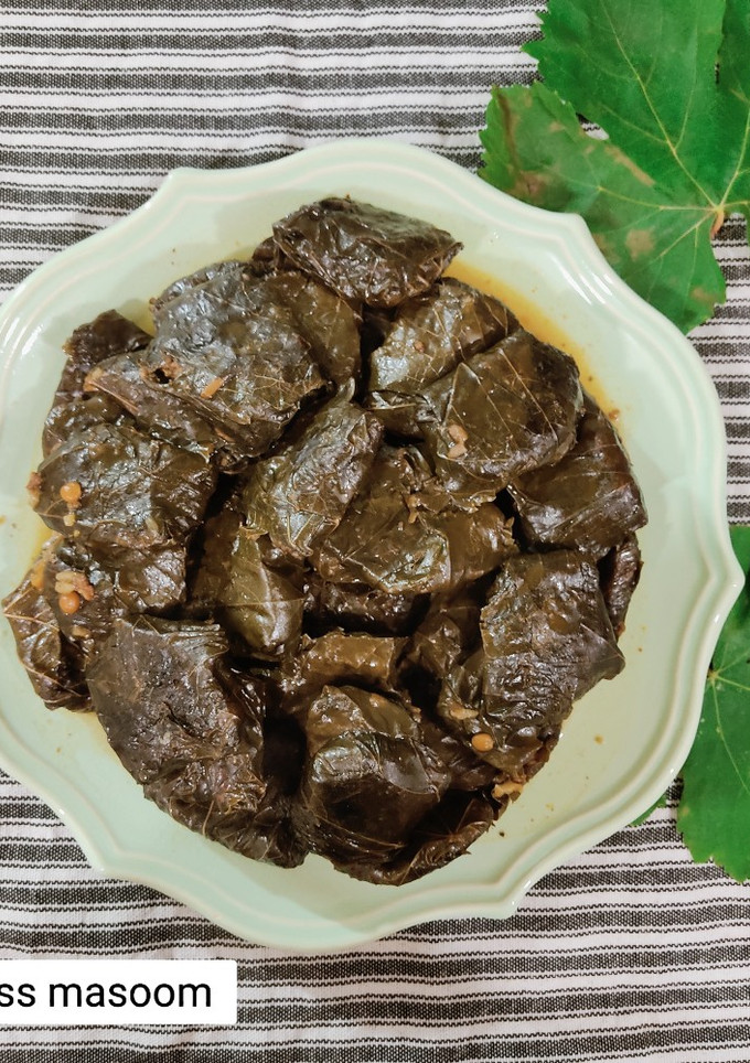 عکسی از دستور دلمه برگ مو