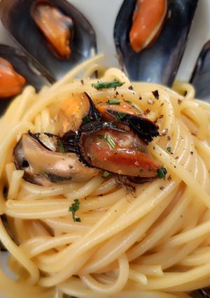 Foto di Spaghetti prosecco, zafferano e cozze