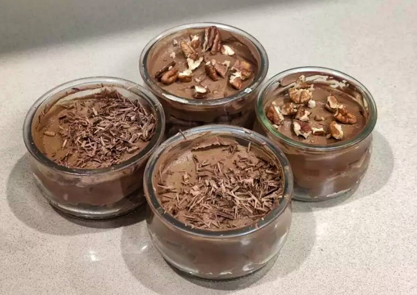 Mousse de chocolate y aguacate