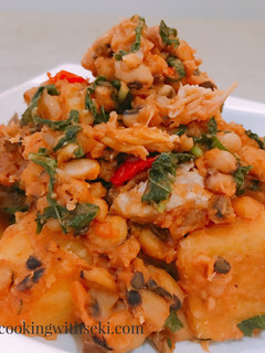 A picture of Kiddies meal.. yam/beans with shredded smoked titus fish veg.