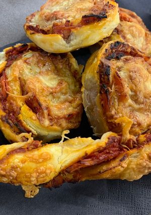 Pizzás rúd és mini csiga🍕 recept fotója