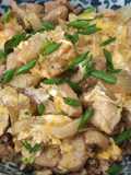 ข้าวหน้าไก่และไข่แบบญี่ปุ่น (Oyakodon)