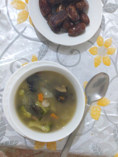 A picture of Chinese soup.
