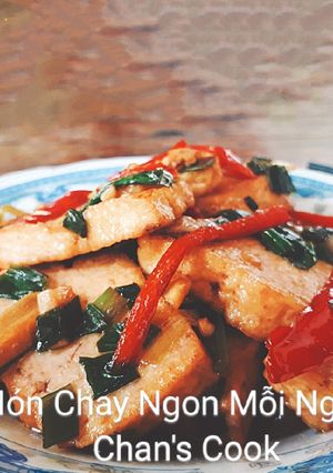 Hình của món Đậu khuôn kho gừng chay.