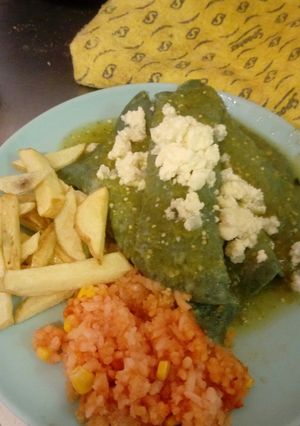 Una foto de Enchiladas verdes rellenas de queso
